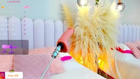 EMILY   Monday 5-2 am From Tuesday to Friday5-1 am Colombia time online show from 01.21.25