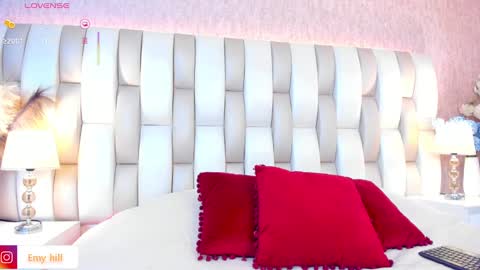 EMILY   Monday 5-2 am From Tuesday to Friday5-1 am Colombia time online show from 03.05.25