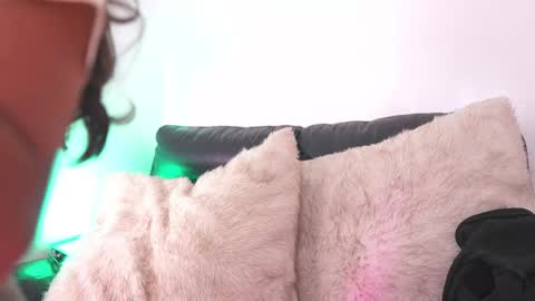 mily online show from 03.21.26