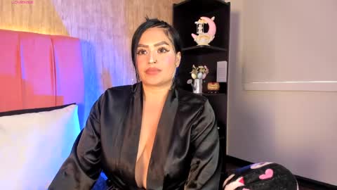 Snapshot of emily_klarence chatting on 04.18.26 Emily online show from 04.18.26