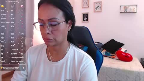 Snapshot of emily_leroy571240 chatting on 11.14.25 emily leroy. online show from 11.14.25