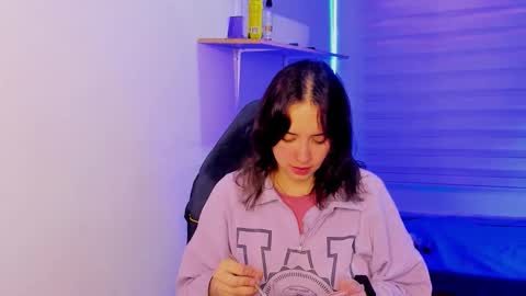 emily_lindey online show from 10.28.25