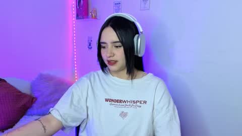 Emily Lindey online show from 03.07.26