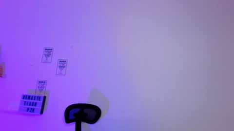 Emily Lindey online show from 03.24.26