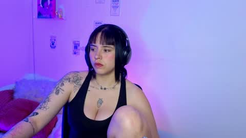 Emily Lindey online show from 04.09.26