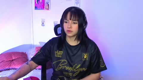 Emily Lindey online show from 04.18.26