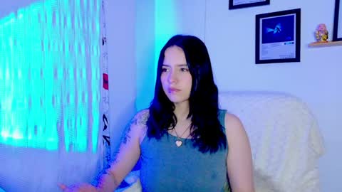 Snapshot of emily_lindey_ chatting on 07.15.26 Emily Lindey online show from 07.15.26