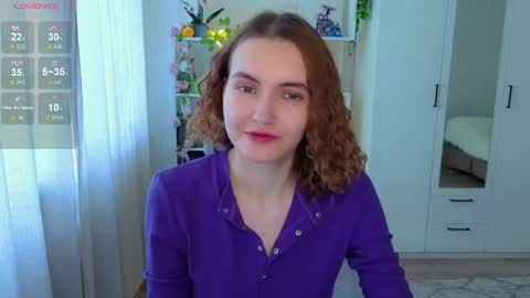 Snapshot of emily_lune chatting on 05.09.26 Emily online show from 05.09.26