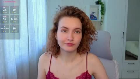 Snapshot of emily_lune chatting on 06.03.26 Emily online show from 06.03.26