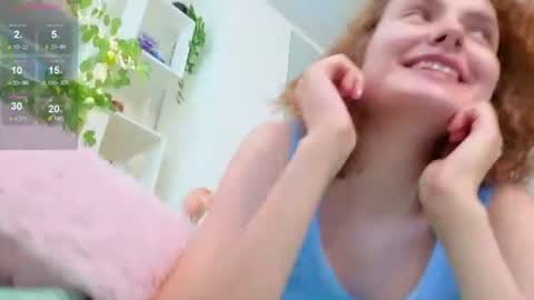 Snapshot of emily_lune chatting on 06.12.26 Emily online show from 06.12.26