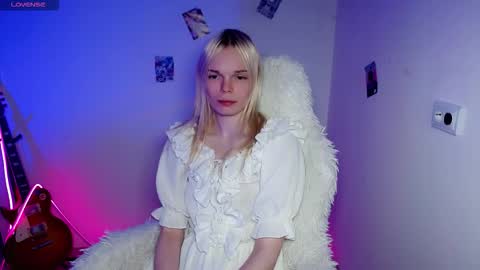 Lia online show from 12.13.25