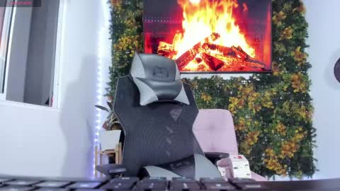 emily_palmeer online show from 04.18.26