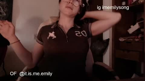 Snapshot of emily_pearl_ chatting on 04.10.26 emily_pearl_ online show from 04.10.26
