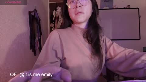 emily_pearl_ online show from 07.13.26