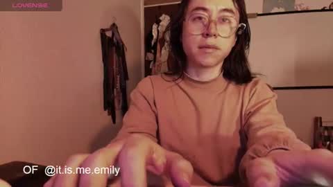 emily_pearl_ online show from 07.14.26