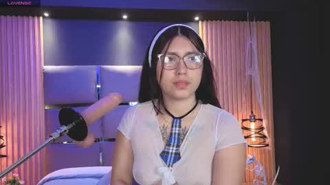 Snapshot of emily_roberts9 chatting on 11.22.25 Emily online show from 11.22.25