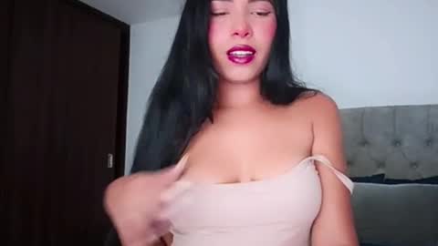 emily_rosse9 online show from 10.26.25