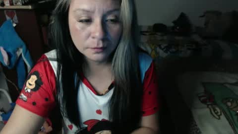 Snapshot of emily_sexy69 chatting on 12.20.25 Emily online show from 12.20.25