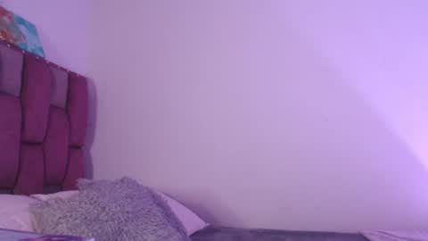 Snapshot of emily_w2 chatting on 07.27.26 emily_w2 online show from 07.27.26