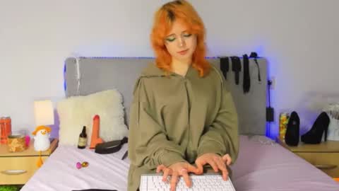 Baby Emelli online show from 11.19.25