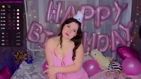 Snapshot of emilyart_ chatting on 10.05.25 artist Emily online show from 10.05.25