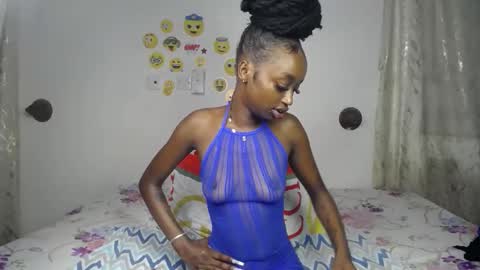 Snapshot of emilybecky chatting on 12.20.25 emilybecky online show from 12.20.25