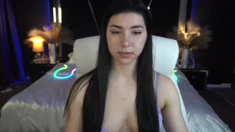 Emy online show from 11.18.25