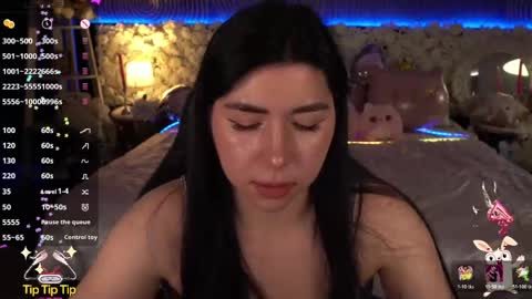 Snapshot of emilycandys chatting on 04.27.26 Emy online show from 04.27.26