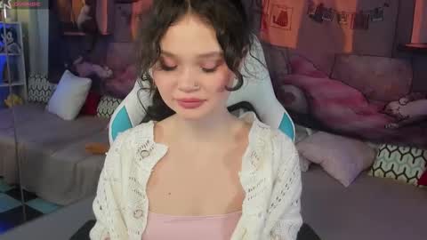 Emilyhaves online show from 11.08.25