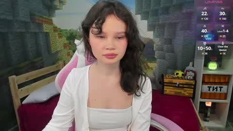 Emilyhaves online show from 12.05.25