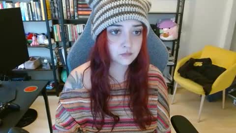 Snapshot of emilyclairebear chatting on 05.24.26 emily online show from 05.24.26