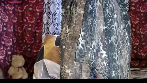 EmilyDoth online show from 10.15.25