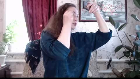 EmilyDoth online show from 04.21.26