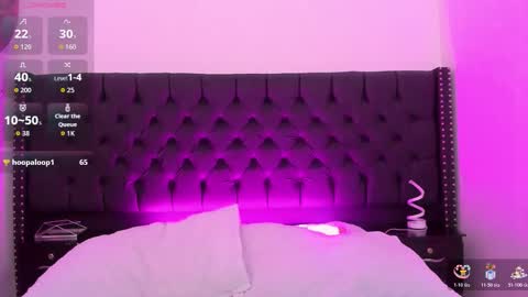 Snapshot of emilyevanss1_ chatting on 11.22.25 Emily online show from 11.22.25