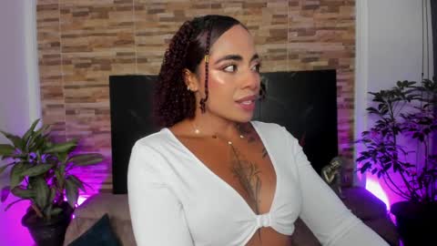 Snapshot of emilyfitness8 chatting on 05.26.26 emily online show from 05.26.26