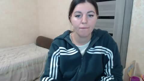 Snapshot of emilyfork chatting on 10.19.25 emilyfork online show from 10.19.25