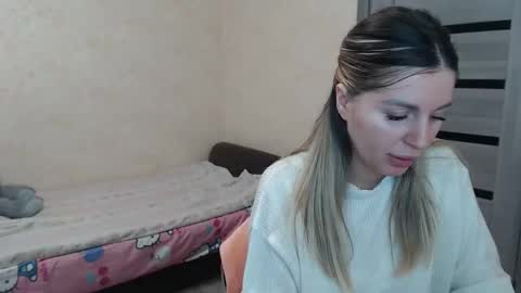 Snapshot of emilyfork chatting on 12.20.25 emilyfork online show from 12.20.25