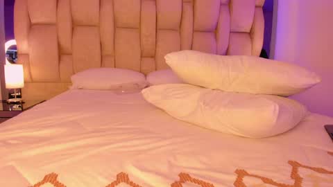 Emily  online show from 12.11.24