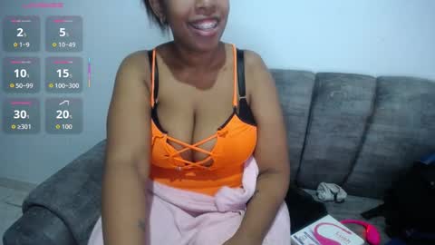 Snapshot of emilyhines__ chatting on 09.12.25 Emilyhines online show from 09.12.25