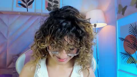 Emilyjonnes  online show from 03.26.26