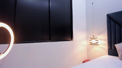 Snapshot of emilykartters chatting on 02.25.26 emilykartters online show from 02.25.26