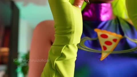 Snapshot of emilylittle chatting on 10.24.25 emmy i see you 6pm online show from 10.24.25