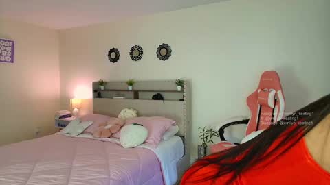 Snapshot of emilyn_keatting chatting on 03.08.25 Em online show from 03.08.25