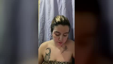 Snapshot of emilyokay chatting on 07.17.26 Emily babe online show from 07.17.26