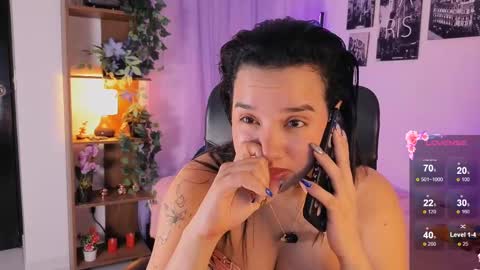 Snapshot of emilyrousex chatting on 09.29.25 emilyrousex online show from 09.29.25