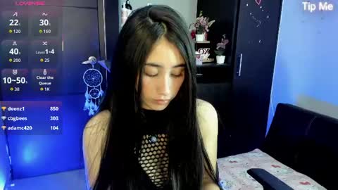 Snapshot of emilytafur chatting on 06.14.26 Emy online show from 06.14.26
