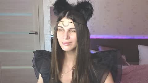 Emily online show from 01.04.25