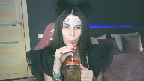 Emily online show from 02.02.25