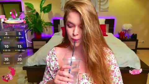 Snapshot of emilywhisperawesome chatting on 09.27.25 emilywhisperawesome online show from 09.27.25