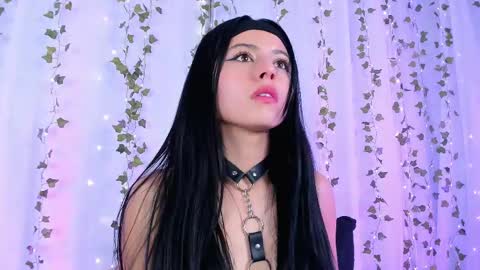 Snapshot of emilywithe_ chatting on 05.30.26 online show from 05.30.26